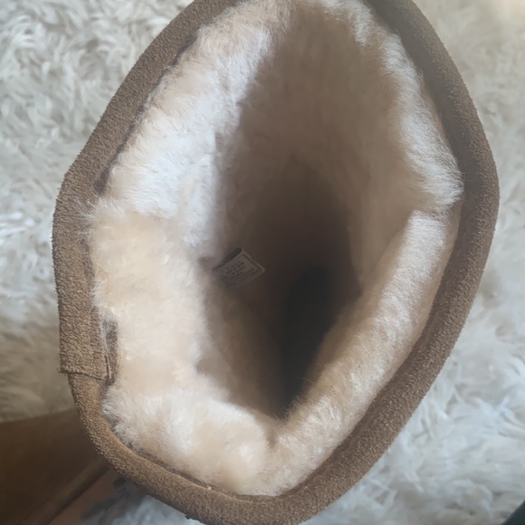 Bearpaw Boots - Picture 5 of 6